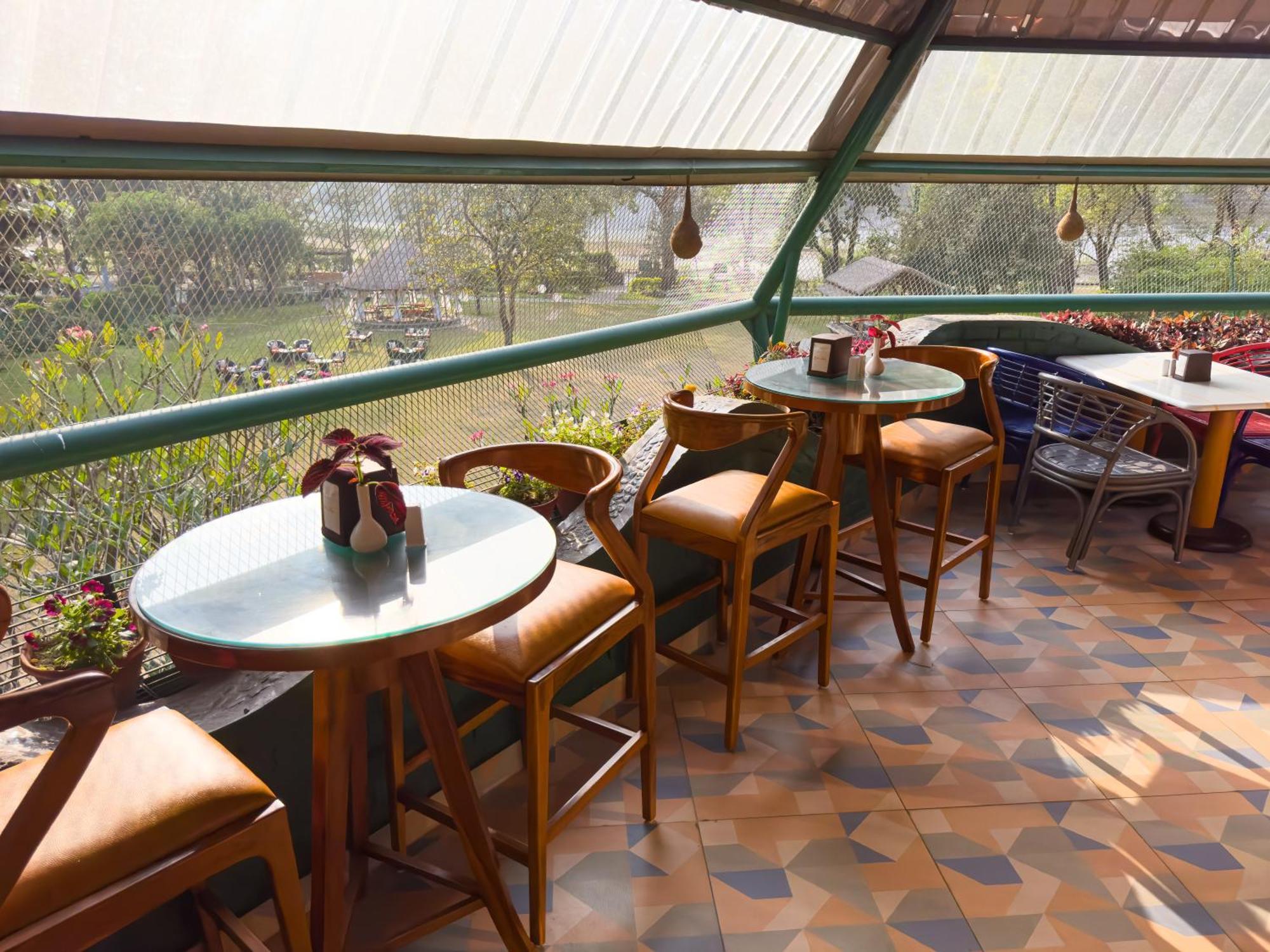 The Solluna Resort Garjia Exterior foto
